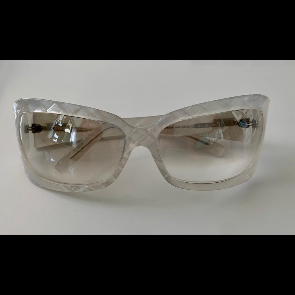 Gianfranco Ferre Sunglasses Ivory Rectangular